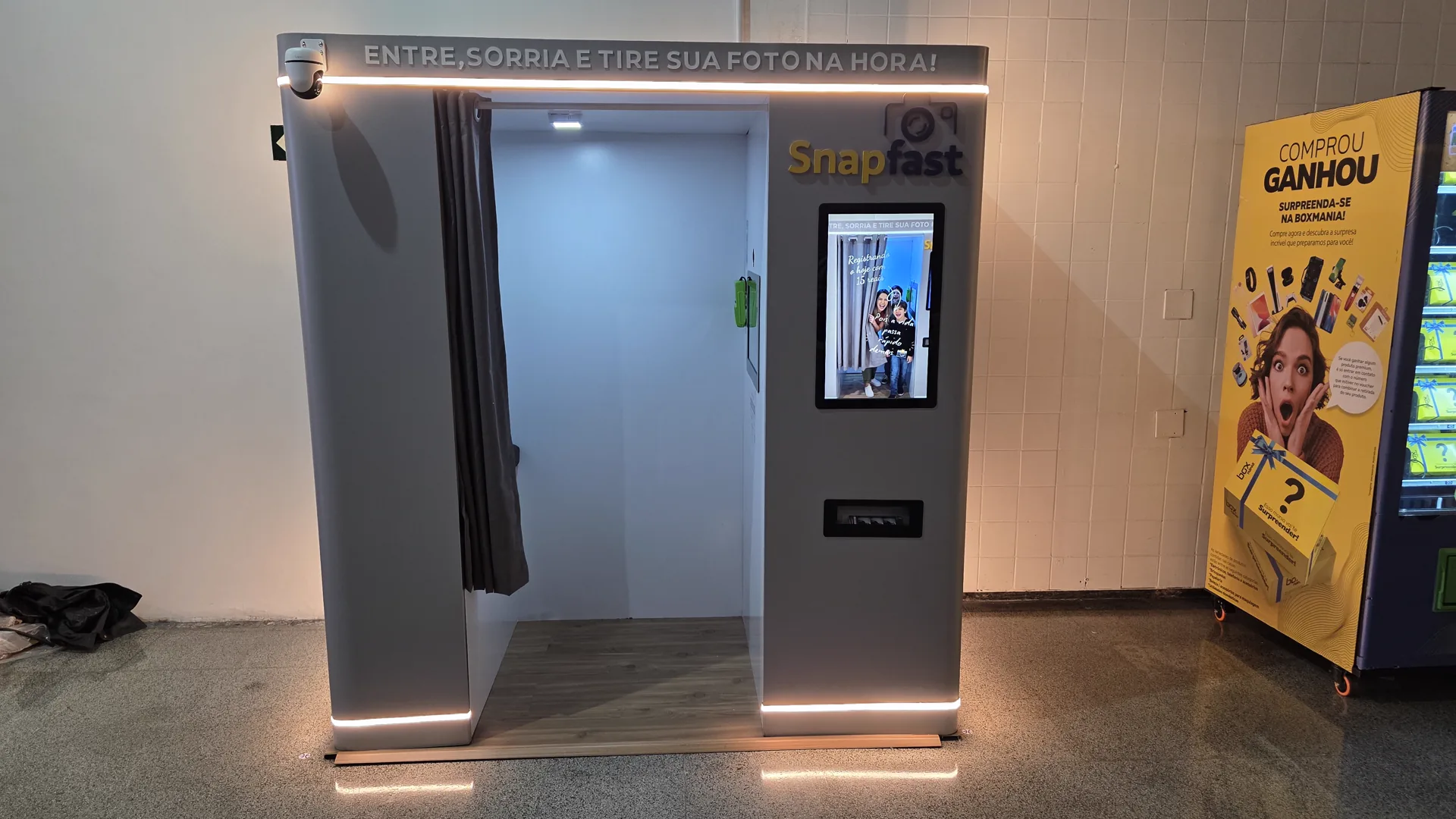 Cabine Snapfast pronta para receber o público